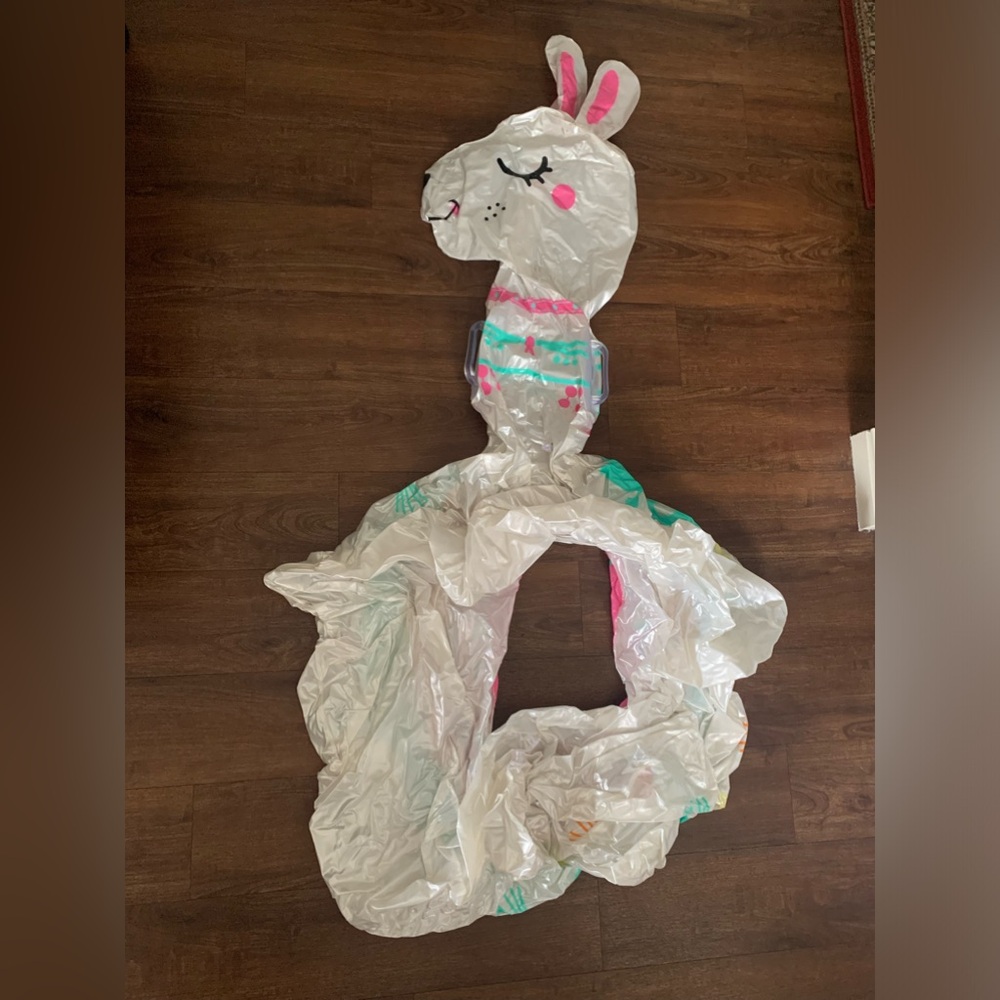 Excellent Condition Giant Inflatable Mega Llama Island Ride Swimming Pool Float - Picture 2 of 7